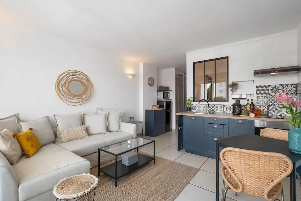 Sunlight Properties - La Plage - Juan Les Pins - 100M From The Beach Antibes Apartment
