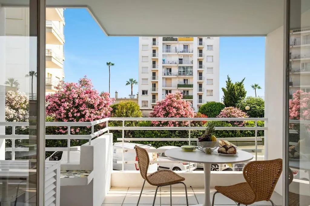 Sunlight Properties - La Plage - Juan Les Pins - 100M From The Beach Antibes 0*,
